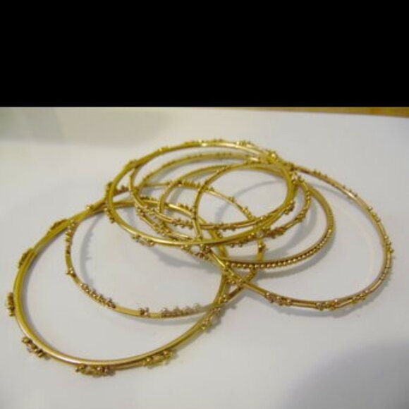 R. J. Graziano Crystal Wide 7 Piece Bangle Set Size 8" - Picture 6 of 8